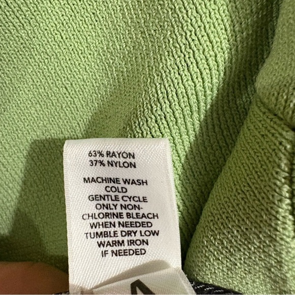 Ann Taylor Loft Green Button Down Cardigan Sweater Women’s Size M Spring Easter - Picture 11 of 11
